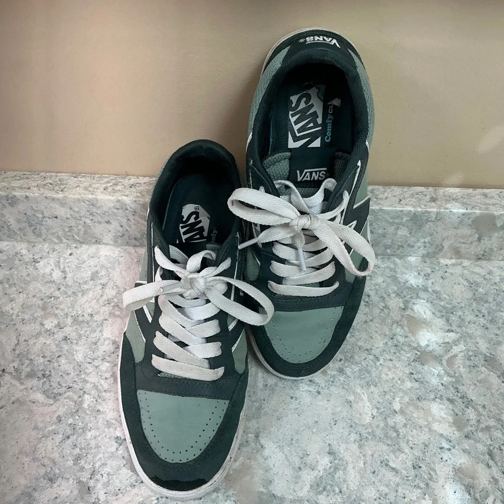 Vans Lowland ComfyCush New Varsity Green Gables 6.5M 8W Green Suede Sneakers